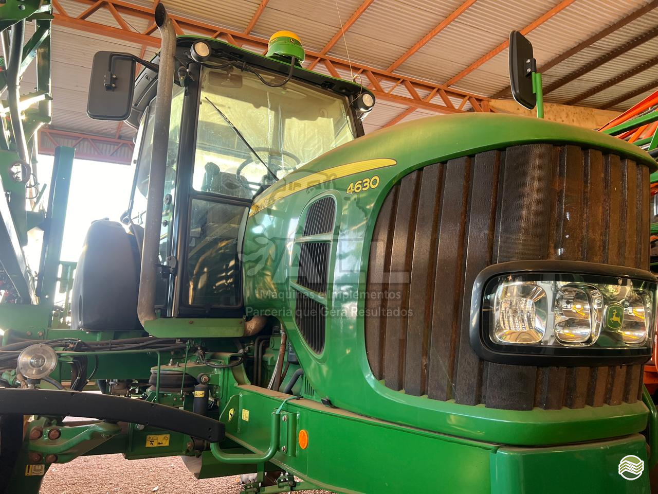 PULVERIZADOR JOHN DEERE JOHN DEERE 4630 Tração 4x4 ALL Máquinas e Implementos RONDONOPOLIS MATO GROSSO MT